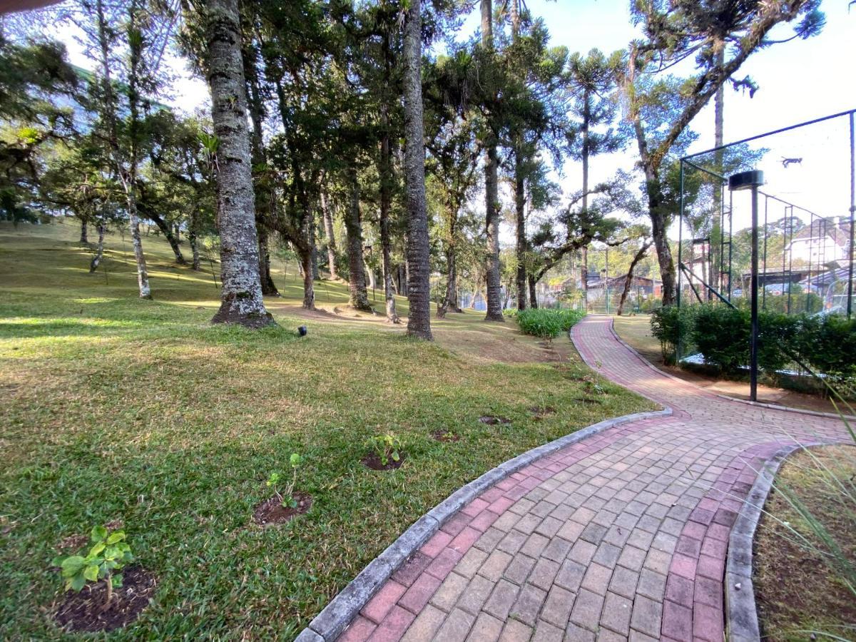 Apartamento Em Campos Do Jordao Ao Lado Do Capivari Esterno foto